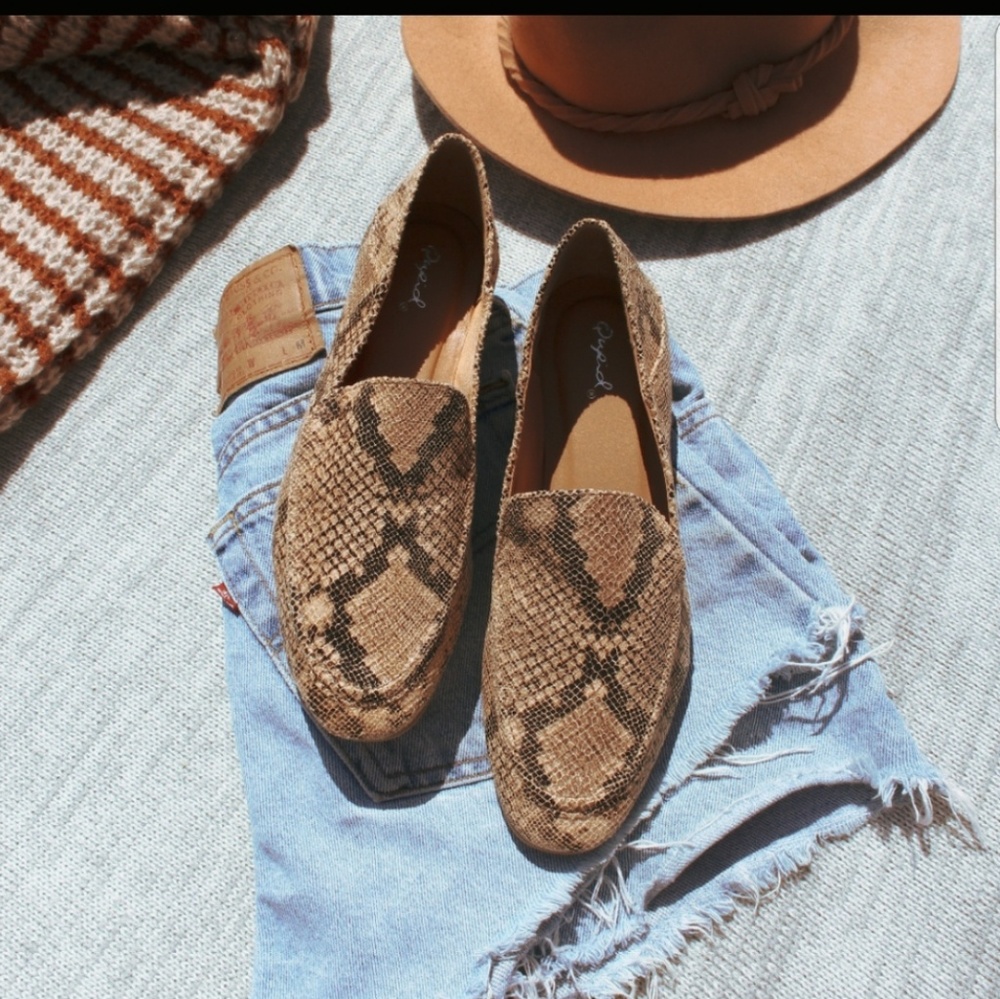 🚨LAST//Fall Favorite Collection//Snake print Flat - Picture 4 of 8